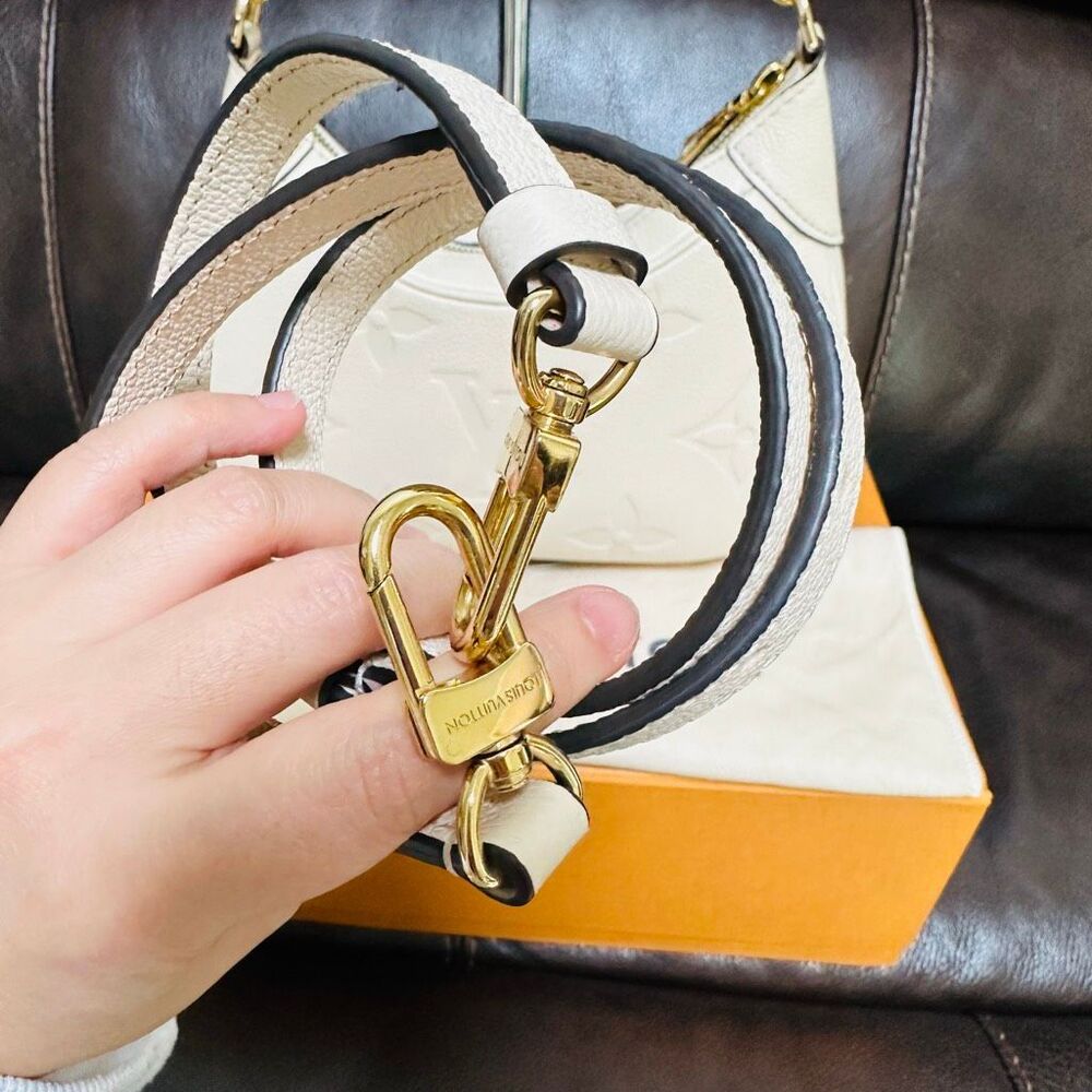 Louis Vuitton Bagatelle Empreinte - Picture 4 of 16